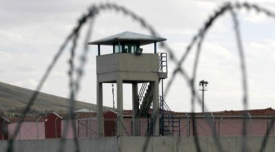 Dələduzluqda ittiham olunan şirkət direktoru həbsdə vəfat etdi