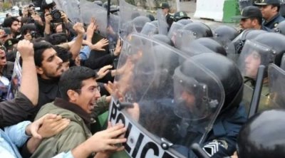 İran şəhərləri QAN İÇİNDƏ: SEPAH-ın müdaxiləsi ölümlə nəticələndi &ndash; VİDEO