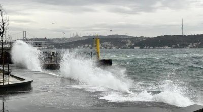 Türkiyədə fırtına: Ölənlər var - VİDEO
