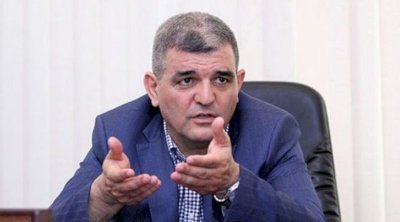 Fazil Mustafa teleaparıcının müdafiəsinə QALXDI