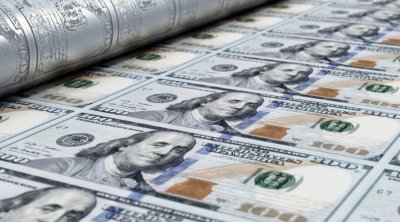 "İkinci əl" şkaf alan kişi içindən 7,5 milyon dollar PUL TAPDI