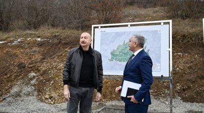 İlham Əliyev Ağdərə rayonunun Heyvalı kəndində görülmüş işlərlə tanış oldu