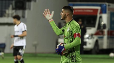 Rza Cəfərov “Neftçi”də QALACAQ