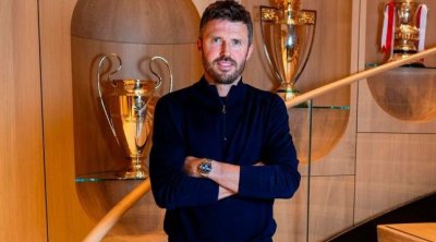 "Mançester Yunayted" yeni baş məşqçisini AÇIQLADI