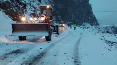 Muğanlı-İsmayıllı yolu qardan belə təmizlənir - VİDEO