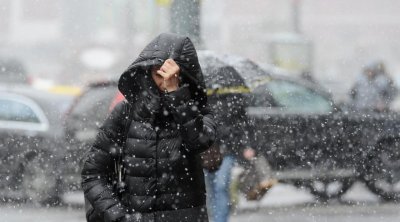 Hava yenə dəyişir: Bu tarixdən temperatur 8 dərəcə enəcək, qar yağacaq &ndash; XƏBƏRDARLIQ