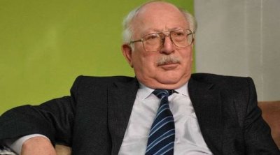 Təvəkkül Səlimov: &ldquo;Kişilər görüşəndə bir-birilərini öpürlər, ayıbdır&rdquo;