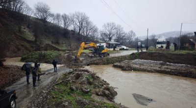 Cəlilabadda körpü yağışlardan sonra qəzalı vəziyyətə düşdü