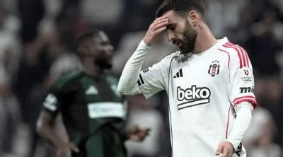 "Beşiktaş"ın futbolçusu sabiq klubuna QAYITDI