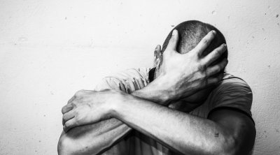 “Sən arvadının canı, təmiz yu” sözünə görə tanışını dəmirlə DÖYDÜ – Gədəbəydəki cinayətin DETALLARI