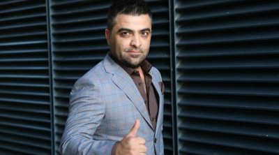 Bakıda 11 evim, 26 maşınım və 43 bağım var - Fərda