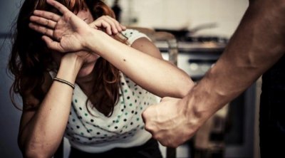 Bakıda kişi qadını restoranın tualetində DÖYDÜ