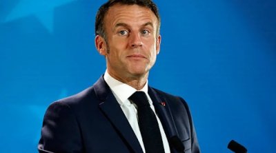 Britaniyanın baş naziri Makronu belə ələ saldı &ndash; VİDEO