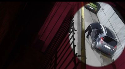 Avtomobillərdən oğurluq edən şəxs kameraya düşdü – ANBAAN VİDEO