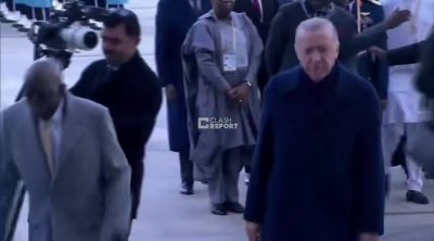 Nigeriya prezidenti Türkiyədə Ərdoğanla görüş zamanı YIXILDI - VİDEO