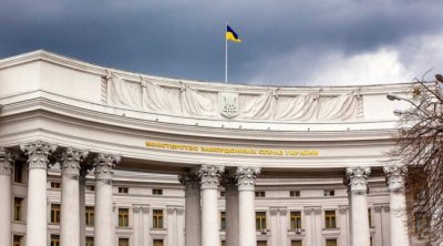 Ukrayna XİN: “Zelenski Putinlə görüşməyə hazırdır”