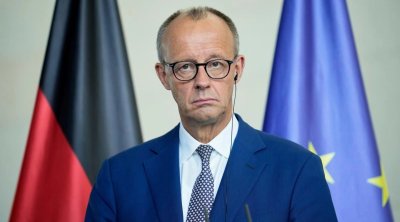 Almaniya kanslerinin nümayəndə heyətinin mikroavtobusu qəzaya uğradı