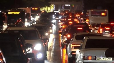 Bakının 14 küçə və prospektində SIXLIQ VAR