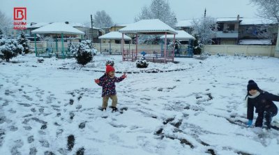 Yevlaxda illər sonra yağan qarın sevinci &ndash; FOTO