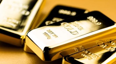 Qızıl külçələrini səhvən zibil qutusuna atdı – VİDEO