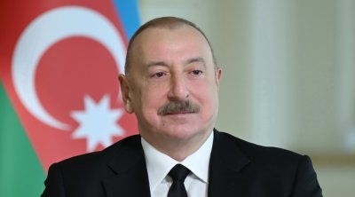 İlham Əliyev Belqradda Heydər Əliyevin və serb yazıçısı Milorad Paviçin abidələrini ziyarət etdi