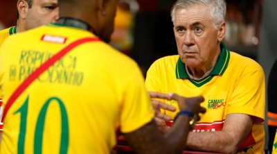 Hamı Ançelottinin qızlarla bu FOTOsundan DANIŞIR