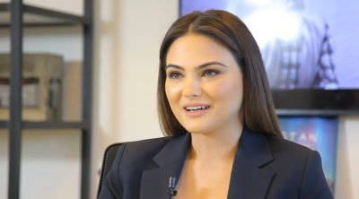 "Mənim corabımın qiyməti sənin maaşından ÇOXDUR"