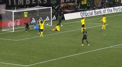 Nəriman Axundzadənin komandası UDUZDU