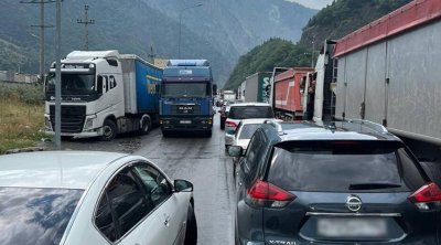 Gürcüstan 100-dən çox erməni maşınını sərhəddən buraxmır – İrəvan izahat tələb edir