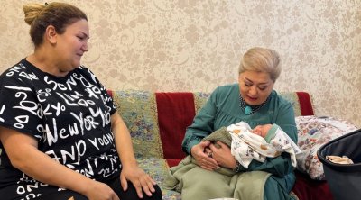 Xocalı faciəsinin sağ qalan şahidi ana oldu – VİDEO