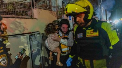 Təl-Əvivdə 40 bina zədələnib - 200-dən çox sakin təxliyə olnub