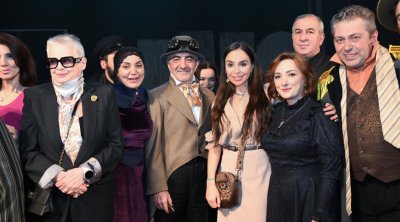 Leyla Əliyeva &ldquo;Neft bumu hamıya gülümsəyir&rdquo; tamaşasının nümayişində - FOTO
