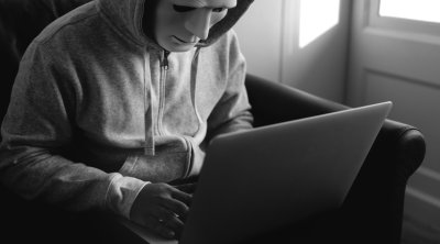 BDU tələbələrinin nalayiq formada paylaşılması davam edir &ndash; FOTO