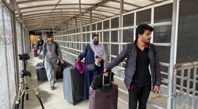 İrandan TƏXLİYƏ: 100-dən çox xarici vətəndaş Azərbaycan sərhədindən keçdi - FOTO