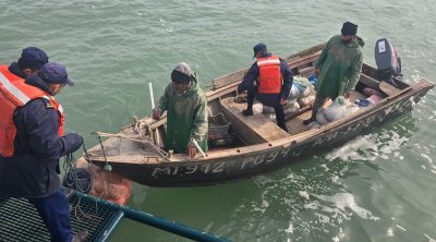 Xəzərdə köməksiz qalan balıqçılarımız belə xilas olundu – FOTO