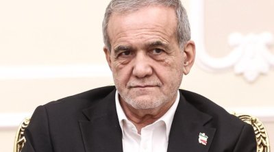 Məsud Pezeşkian müharibədə yaralananlara BAŞ ÇƏKDİ