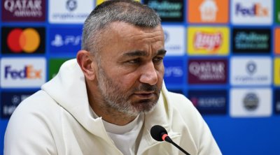 Qurbanov 30 il sonra müəllimi ilə görüşdü - VİDEO