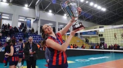 Millimizin üzvü Yunanıstan kubokunu QAZANDI