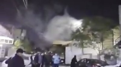 KİV: İranın proksi qüvvələri Bağdadda ABŞ səfirliyinin dəstək mərkəzinə hücum edib - VİDEO