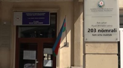 Bakıda məktəbdə şagirdlər arasında bıçaqlanma - VİDEO