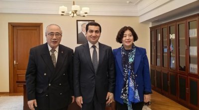 Hikmət Hacıyev Çin nümayəndəsi ilə görüşdü &ndash; FOTO