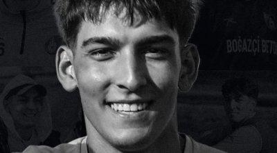 20 yaşlı futbolçu vəfat etdi