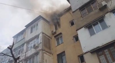 Nəsimidə yaşayış binasında yanğın – VİDEO