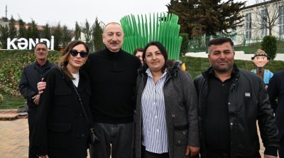 Xanoba sakininin sevinci: "Biz buralara həsrətlə baxırdıq" - VİDEO