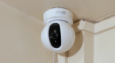 Qonşunun quraşdırdığı kamera sakinin narazılığına səbəb oldu - VİDEO