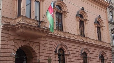 Macarıstandakı səfirliyimiz bayram günlərində təxirəsalınmaz konsulluq dəstəyi göstərəcək - FOTO