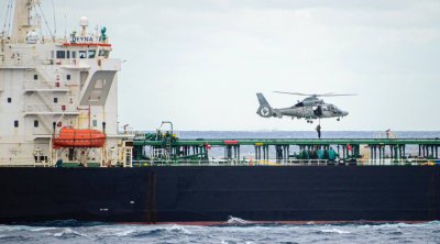 Fransa Rusiya gəmisini ƏLƏ KEÇİRDİ &ndash; FOTO