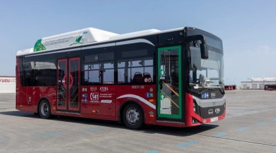 Sərnişin avtobusunun sürücüsündən TƏHLÜKƏLİ MANEVR - VİDEO