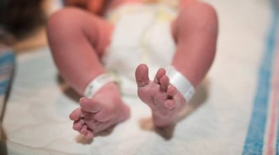 Ağdaşda DOĞUŞ ZAMANI körpə vəfat etdi