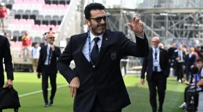 Buffon da istefa verdi